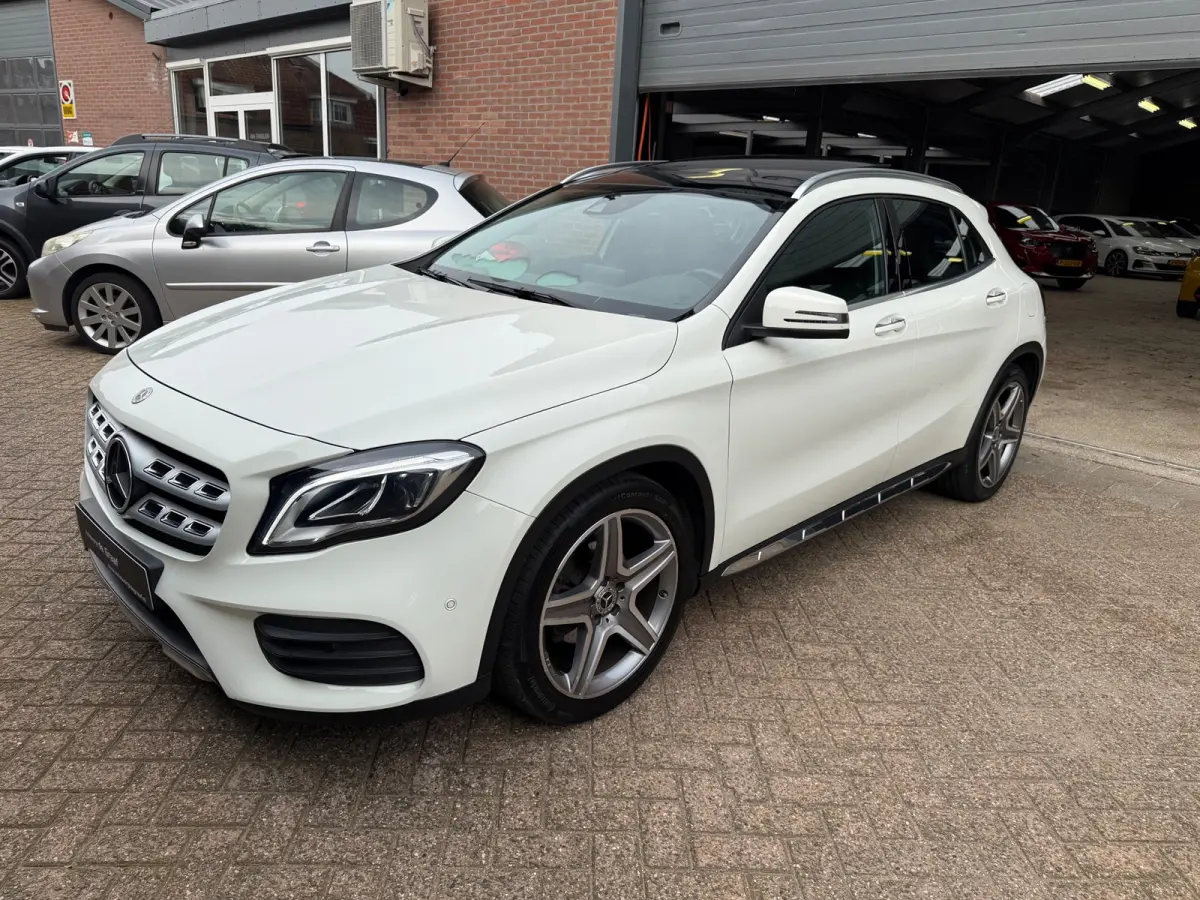 180 AMG|PANO/H&K/ELEC-STOEL/NAVI/CRUISE/CAMERA/VOL!
