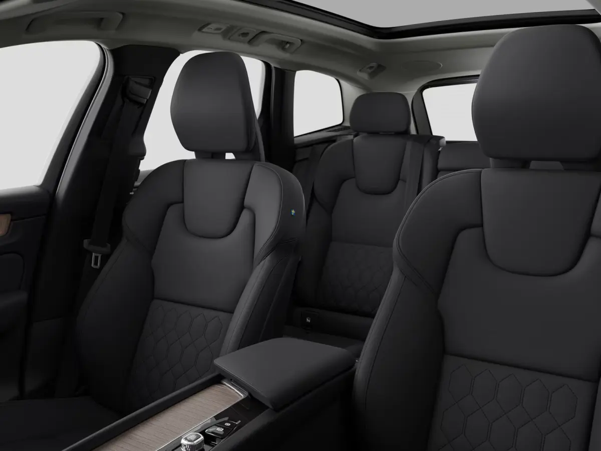 T6 AWD Long Range Plug-in hybrid Plus Black ED. | Panoramadak | 360° camera | Harman Kardon | Stoel- en stuurverwarming