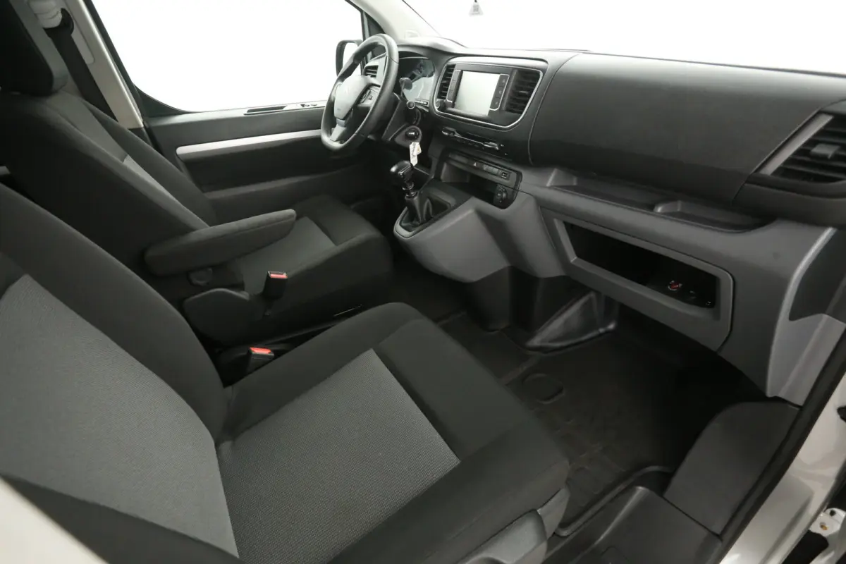 2.0 BlueHDI L3H1 | Marge | Dubbele Cabine | Clima | Cruise | Carplay | Trekhaak | Parkeersens.