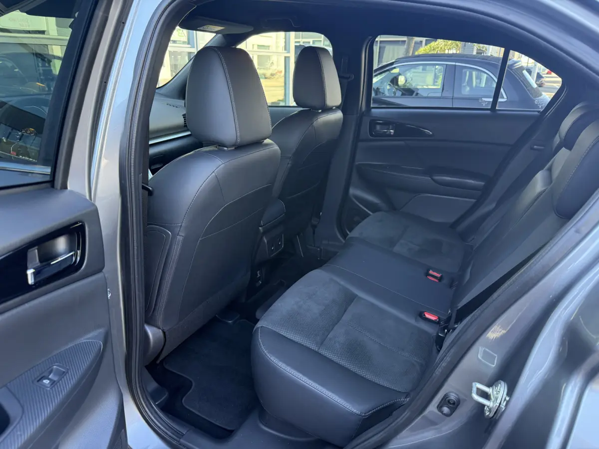 2.4 PHEV Executive 360Cam/Apple