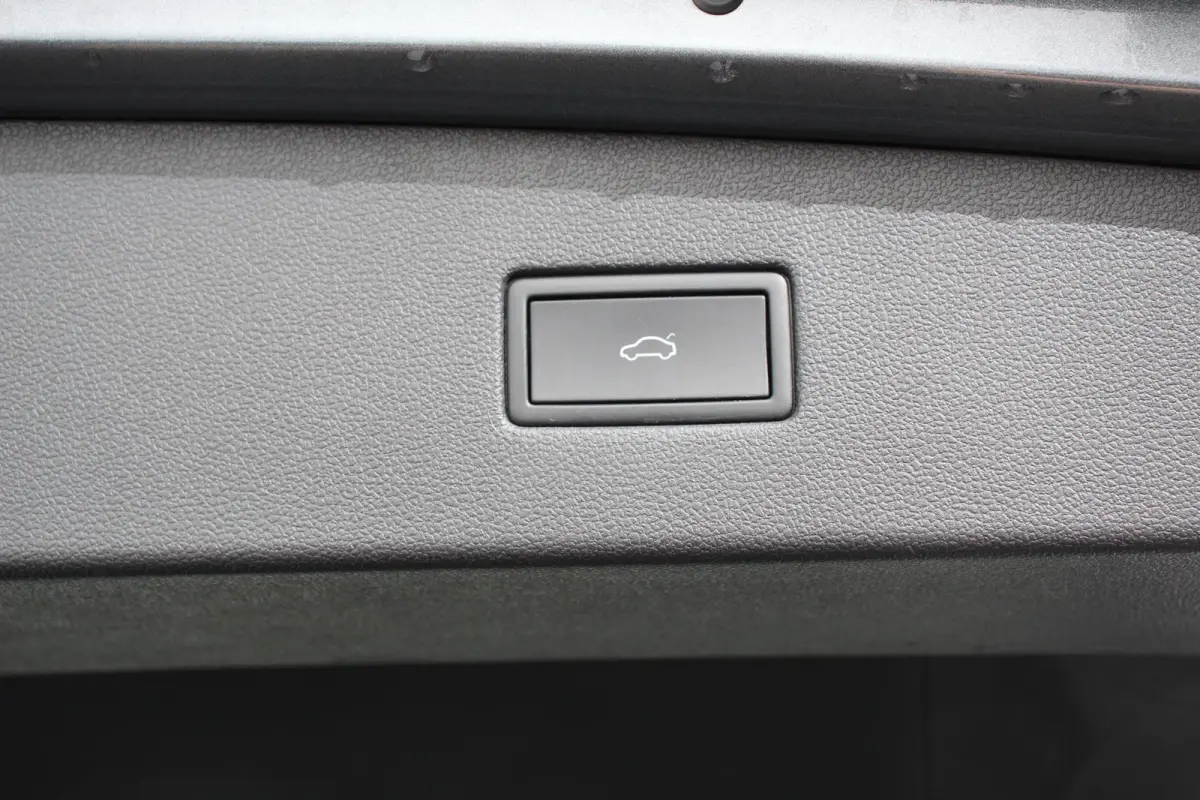 1.5 TSI 150pk DSG HighLine 7p. Navigatie Climate Control Lichtmetalen velgen Electrische Achterklep DAB Led Stoelverwarming