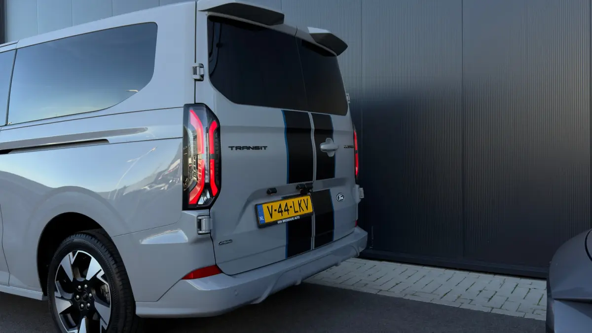 320 2.5 PHEV L2H1 Sport DC | Elec. Verstelbare Stoel | Trekhaak Wegklapbaar | Led | Dubbele Schuifdeur