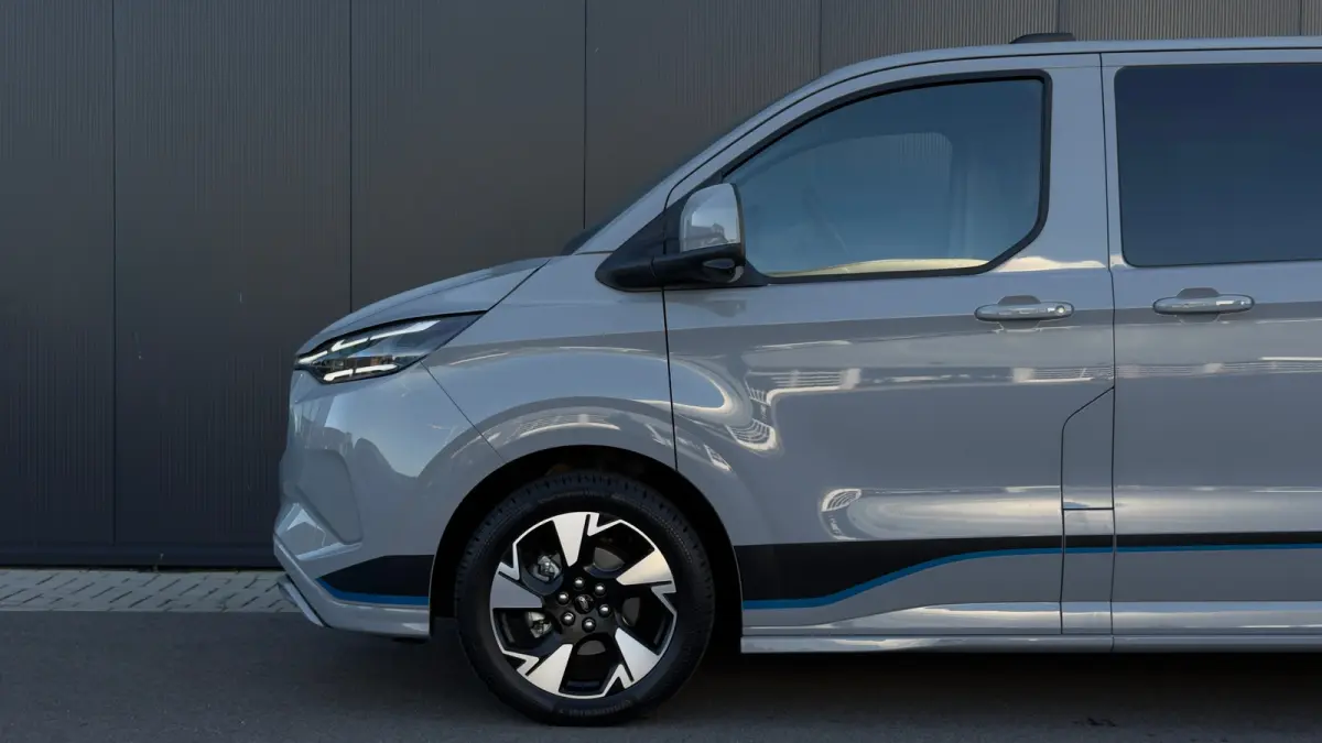 320 2.5 PHEV L2H1 Sport DC | Elec. Verstelbare Stoel | Trekhaak Wegklapbaar | Led | Dubbele Schuifdeur