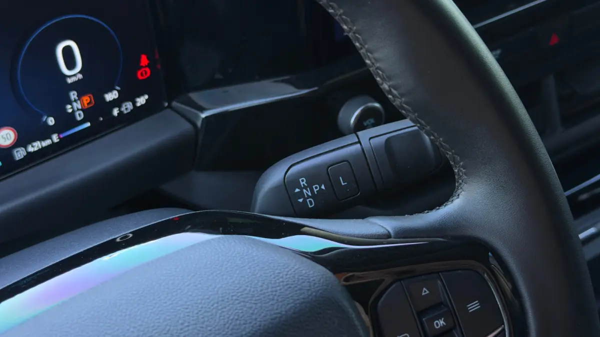 320 2.5 PHEV L2H1 Sport DC | Elec. Verstelbare Stoel | Trekhaak Wegklapbaar | Led | Dubbele Schuifdeur