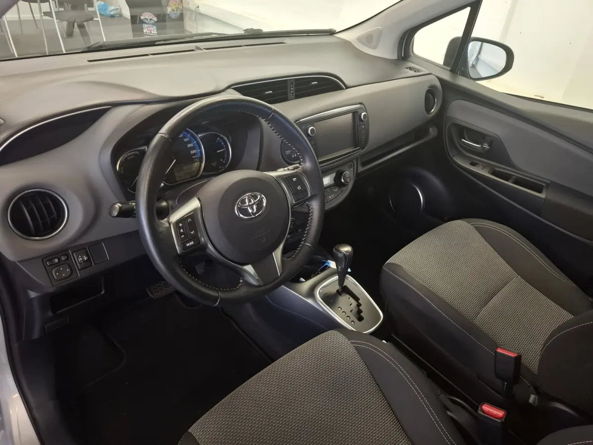 1.5 Hybrid Now Navi Camera 100% Onderhouden