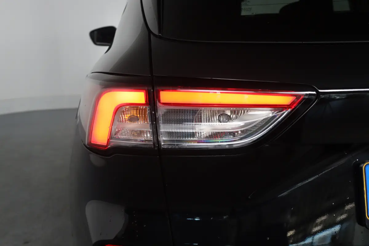 2.5 PHEV Vignale | 1.500kg Trekvermogen | Dealer Onderhouden | Panoramadak | Lederen bekleding | Adaptive Cruise | Camera's | Elektr Stoel + Mem | Stoel-/Stuurverwarming
