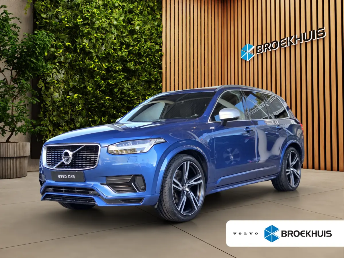 2.0 T8 Twin Engine AWD R-Design | Luchtvering | Trekhaak | Pano | HUD | Memory | 22" Velgen