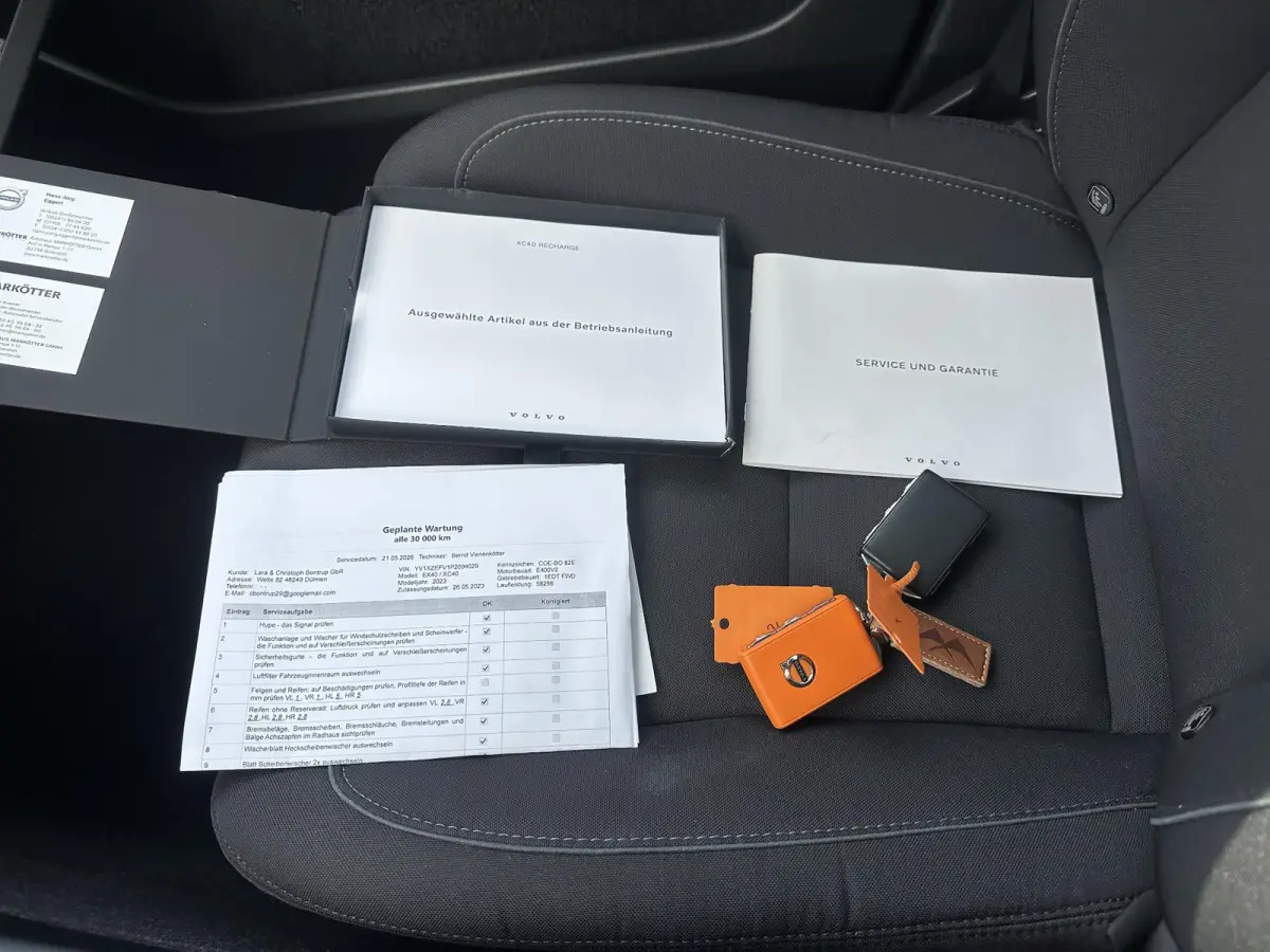 Plus 70 kWh VAN: € 32.900- VOOR: € 30.877,- UW HERFSTVOORDEEL: € 2.023-| SOH 92%|  ADAPTIVE CRUISE| ELEK. ACHTERKLEP| STOEL + STUURVERWARMING| DODE HOEK SENSOR|