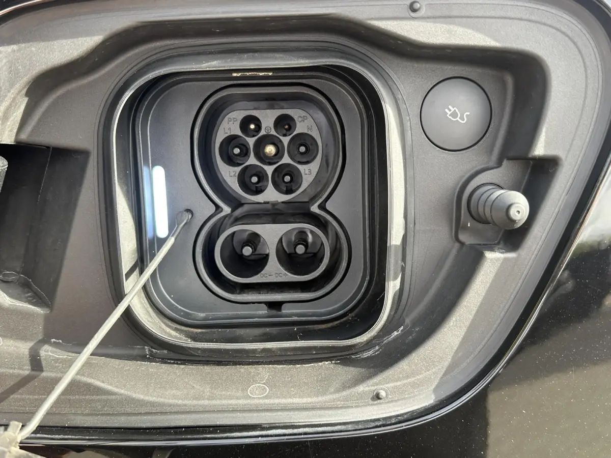 Plus 70 kWh VAN: € 32.900- VOOR: € 30.877,- UW HERFSTVOORDEEL: € 2.023-| SOH 92%|  ADAPTIVE CRUISE| ELEK. ACHTERKLEP| STOEL + STUURVERWARMING| DODE HOEK SENSOR|
