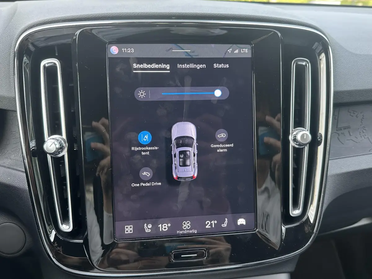 Plus 70 kWh VAN: € 32.900- VOOR: € 30.877,- UW HERFSTVOORDEEL: € 2.023-| SOH 92%|  ADAPTIVE CRUISE| ELEK. ACHTERKLEP| STOEL + STUURVERWARMING| DODE HOEK SENSOR|