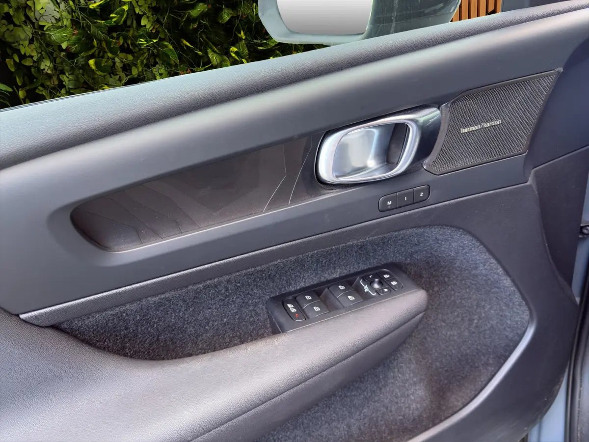 1.5 T5 Plug-in hybrid Ultimate Dark | Trekhaak | Harman/Kardon | Memory | Panoramadak