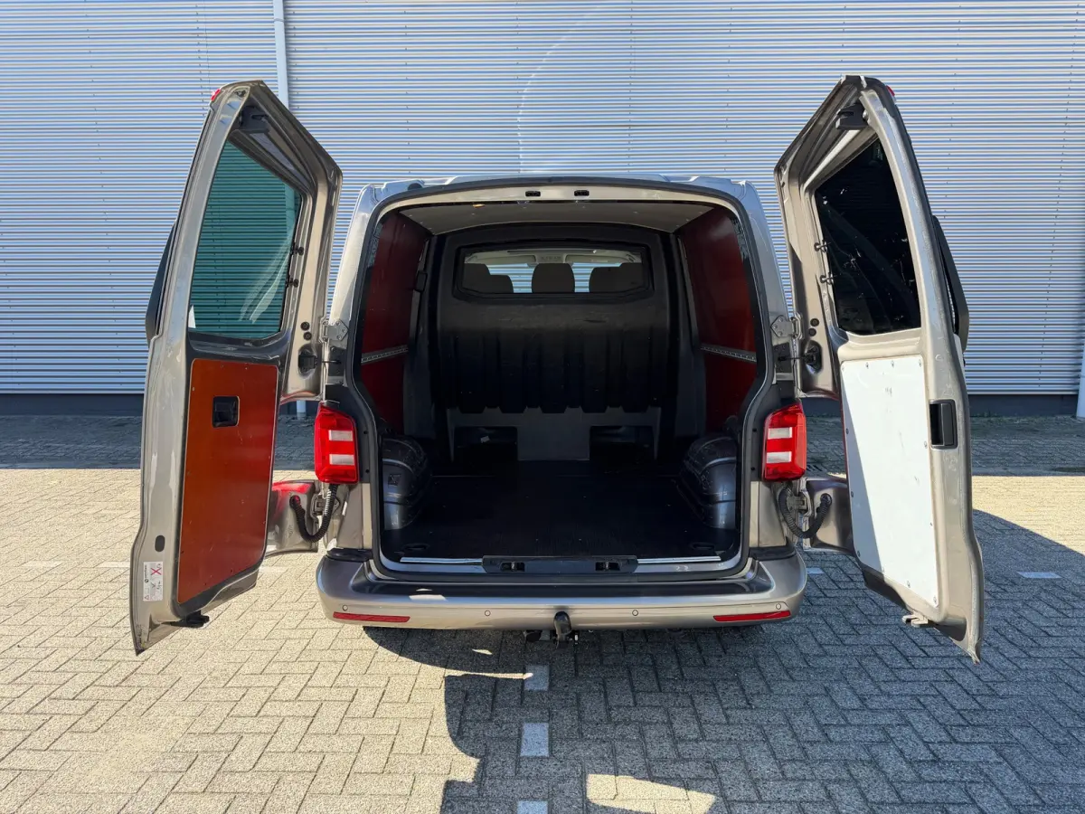 2.0 TDI L2H1 DC Automaat,Highline,Trekhaak,Schuifdak,Airco,2 Schuifdeuren,Navigatie/Camera