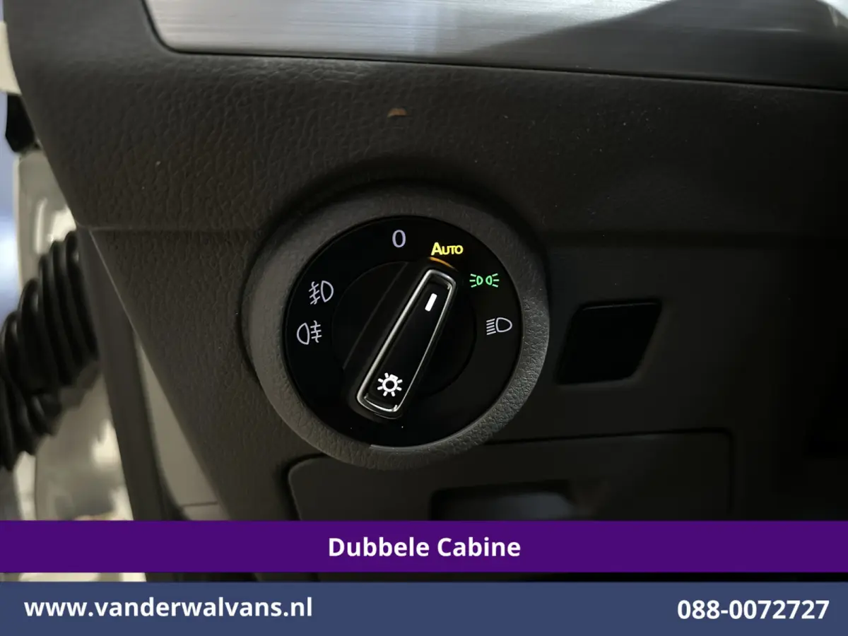 2.0 TDI 150pk Automaat L2H1 BULLI Dubbele Cabine Euro6 Airco | 5-Zits | Camera | Navigatie | Apple Carplay LED, Android Auto, Adaptieve Cruisecontrol, LM Velgen, Leder, 2500kg Trekhaak, Park