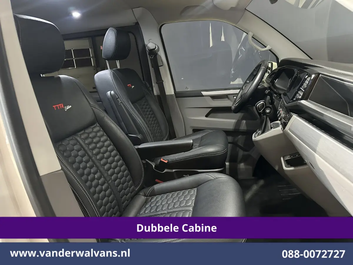 2.0 TDI 150pk Automaat L2H1 BULLI Dubbele Cabine Euro6 Airco | 5-Zits | Camera | Navigatie | Apple Carplay LED, Android Auto, Adaptieve Cruisecontrol, LM Velgen, Leder, 2500kg Trekhaak, Park