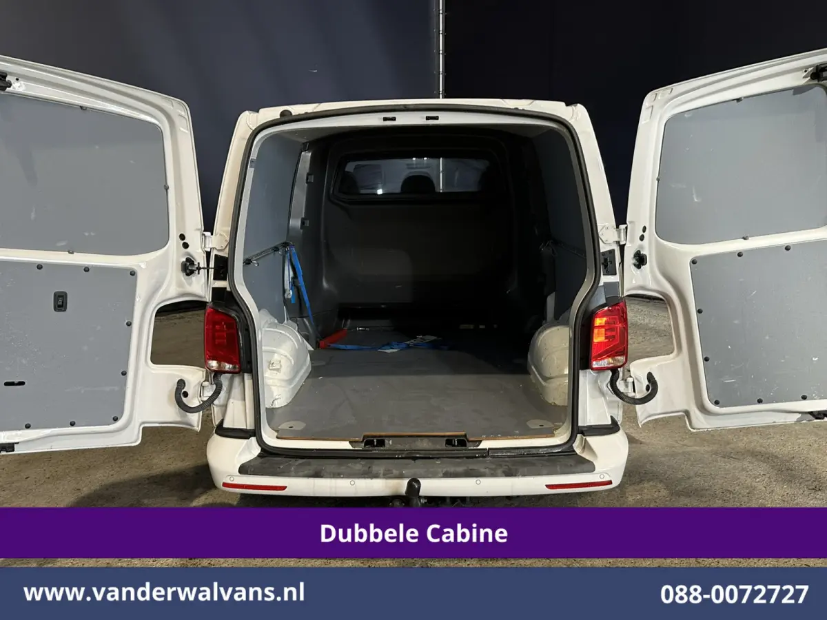 2.0 TDI 150pk Automaat L2H1 BULLI Dubbele Cabine Euro6 Airco | 5-Zits | Camera | Navigatie | Apple Carplay LED, Android Auto, Adaptieve Cruisecontrol, LM Velgen, Leder, 2500kg Trekhaak, Park