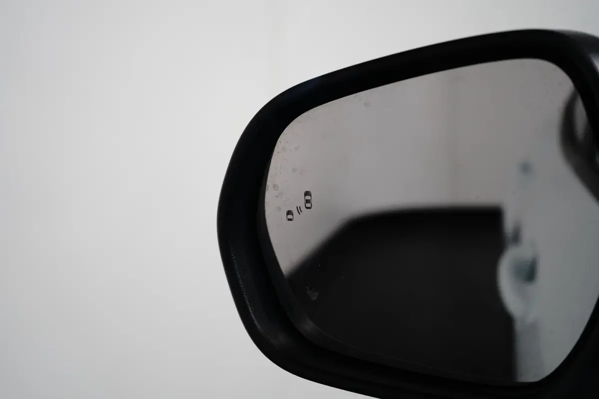 Titanium | Adaptive Cruise Control / Stoel- en stuurwielverwarming / Elektrisch schuif/kantel-dak / 360 Camera / Volledig onderhouden / | Adaptive Cruise | Apple Carplay/Android Auto|telefoo