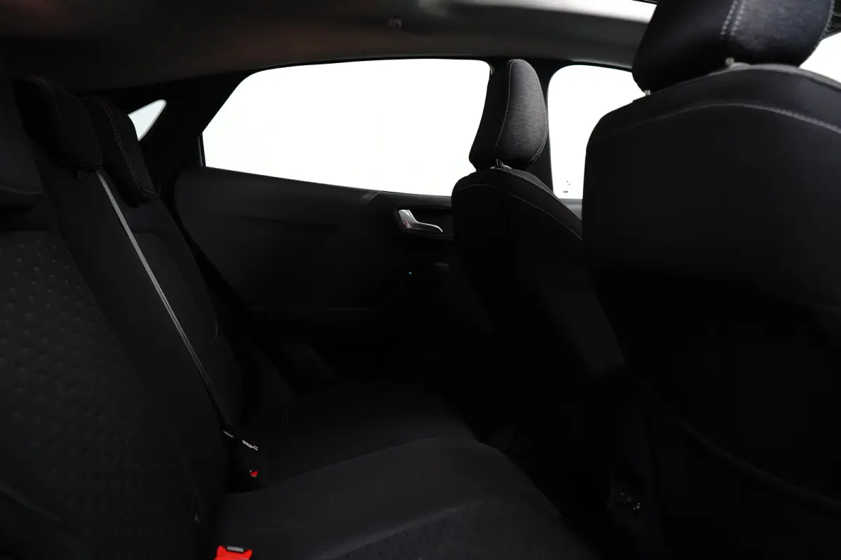 Titanium | Adaptive Cruise Control / Stoel- en stuurwielverwarming / Elektrisch schuif/kantel-dak / 360 Camera / Volledig onderhouden / | Adaptive Cruise | Apple Carplay/Android Auto|telefoo