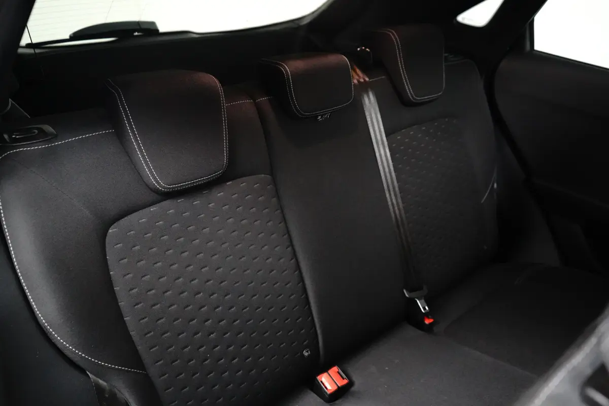 Titanium | Adaptive Cruise Control / Stoel- en stuurwielverwarming / Elektrisch schuif/kantel-dak / 360 Camera / Volledig onderhouden / | Adaptive Cruise | Apple Carplay/Android Auto|telefoo