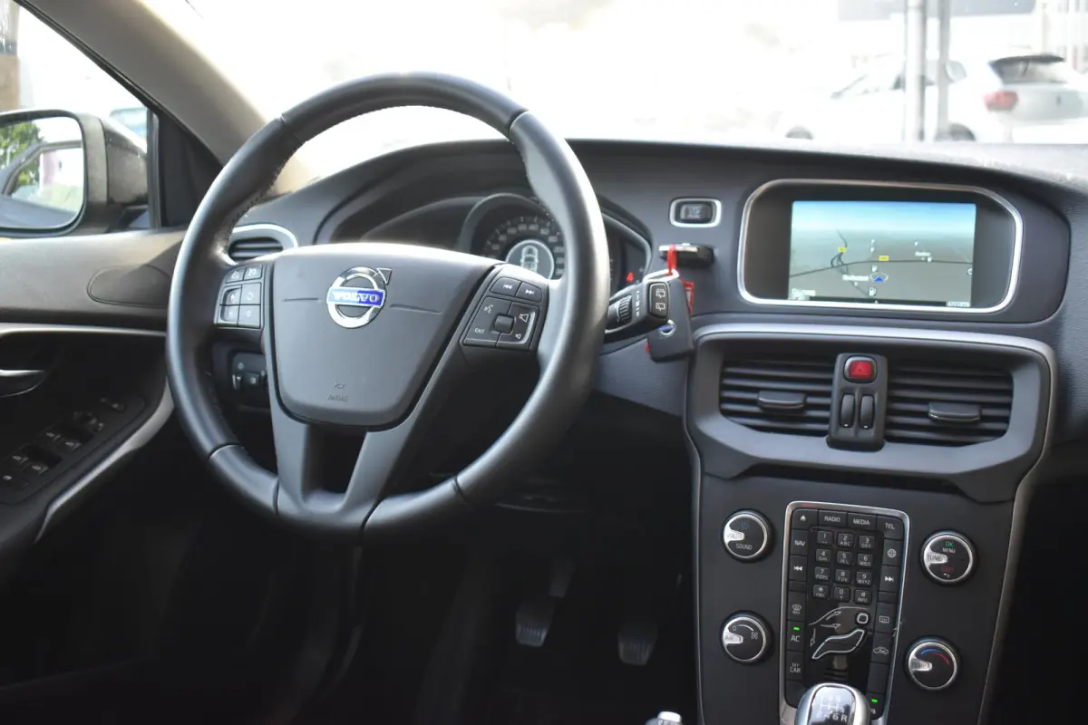 2.0 D2 ECC LMV NAVI CRUISE