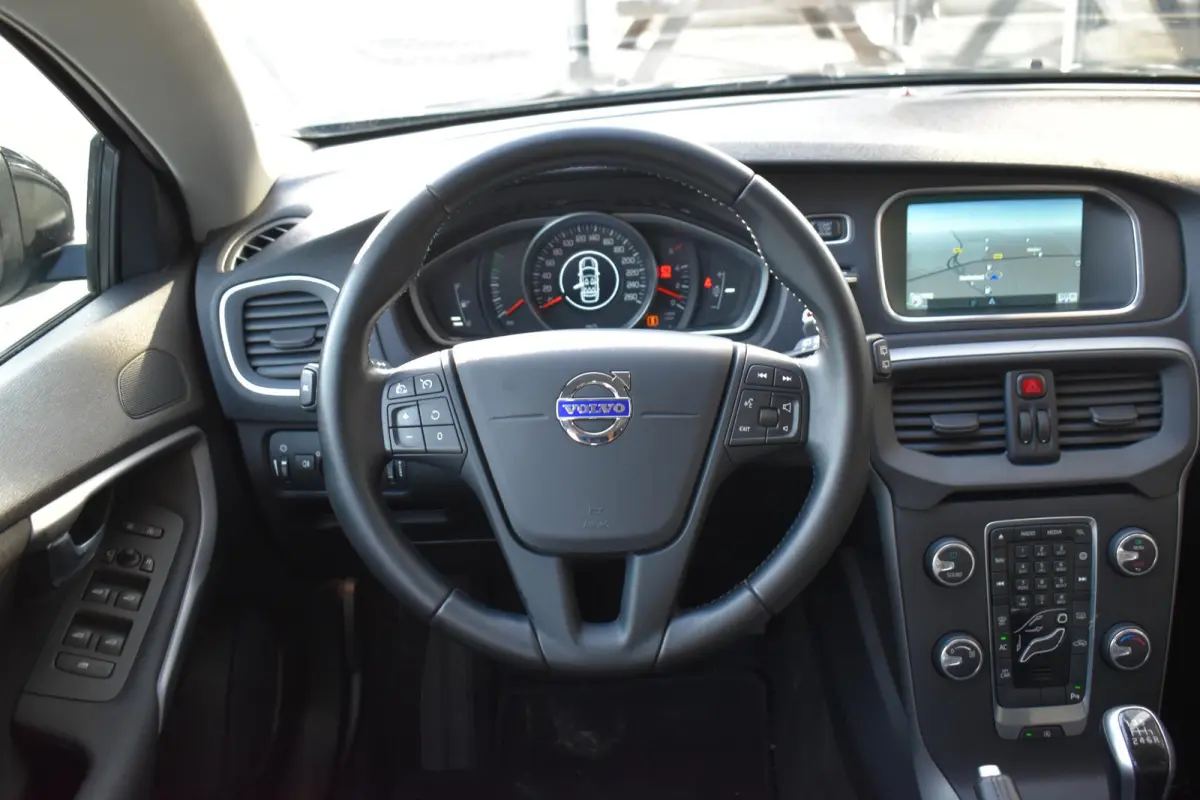 2.0 D2 ECC LMV NAVI CRUISE