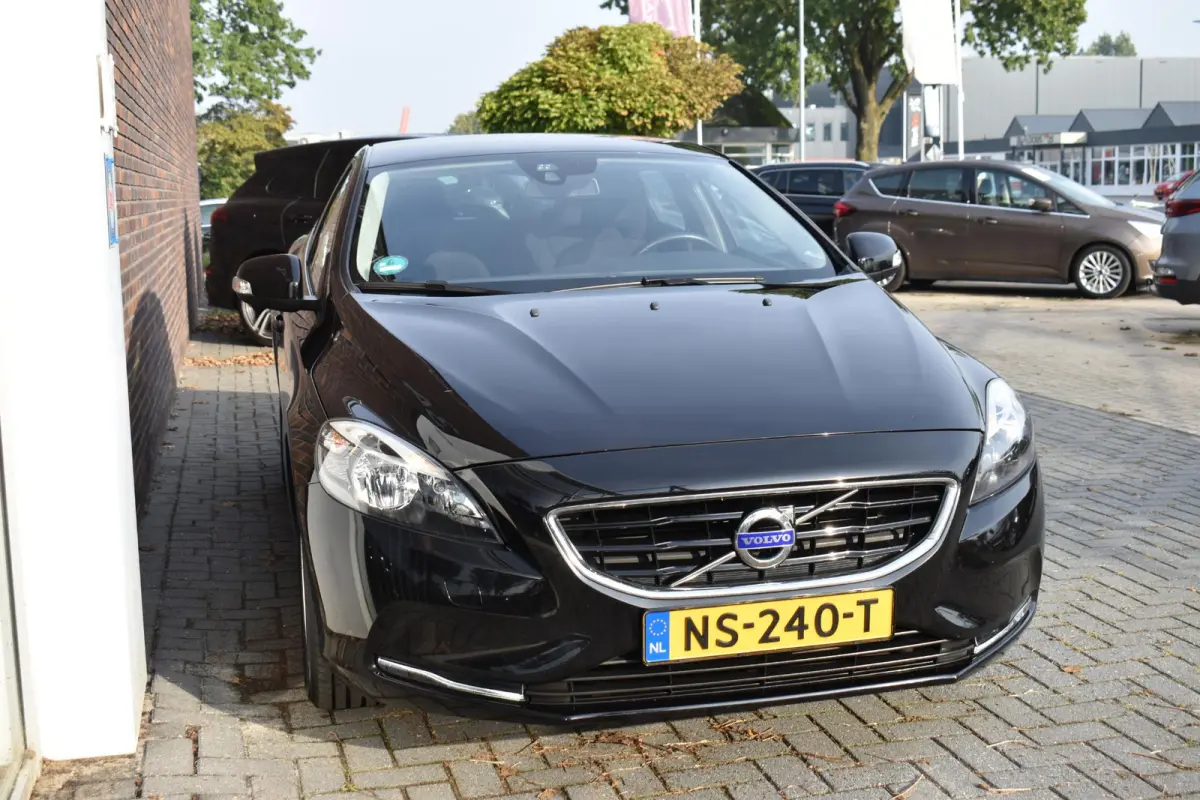 2.0 D2 ECC LMV NAVI CRUISE