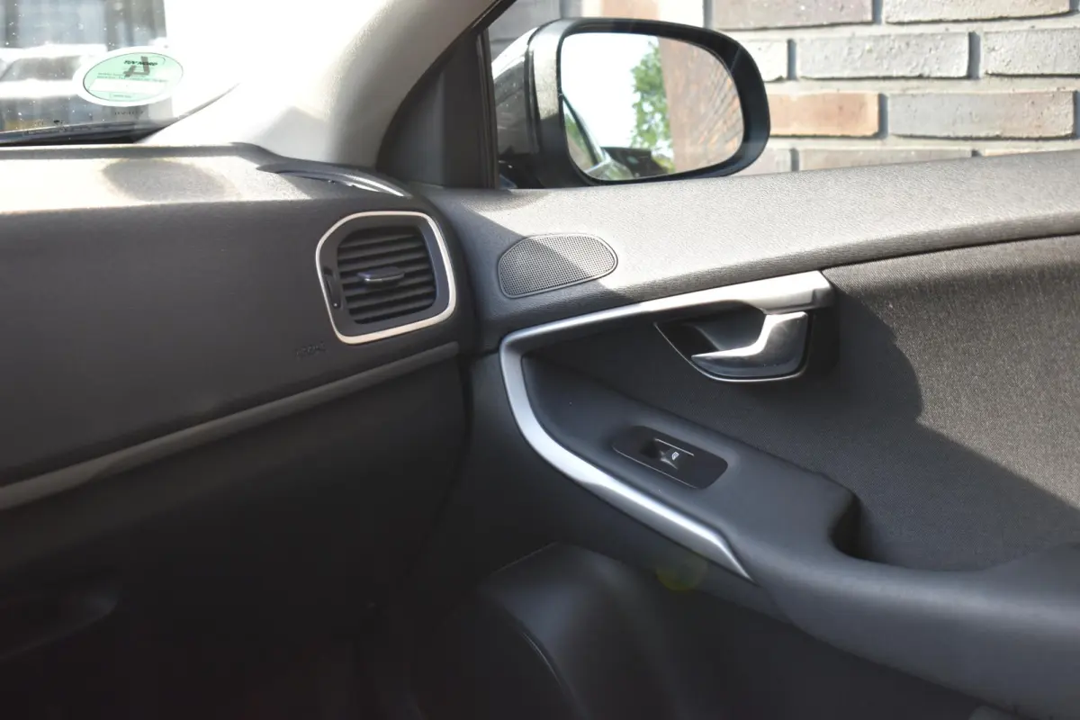 2.0 D2 ECC LMV NAVI CRUISE
