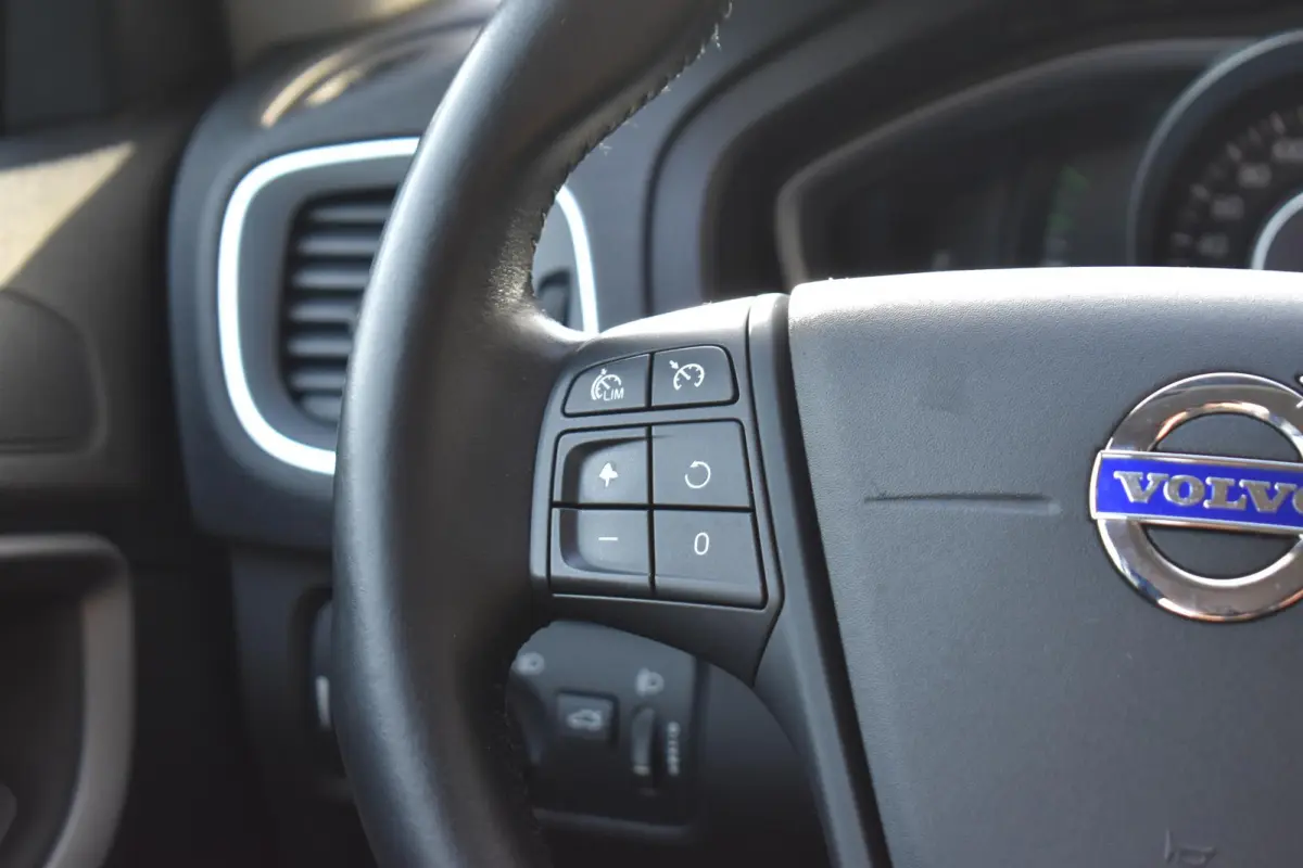 2.0 D2 ECC LMV NAVI CRUISE