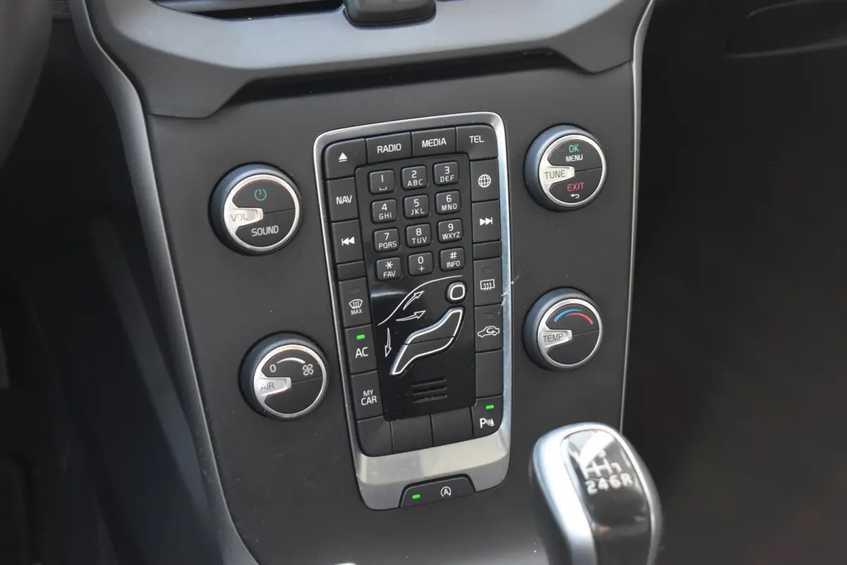 2.0 D2 ECC LMV NAVI CRUISE