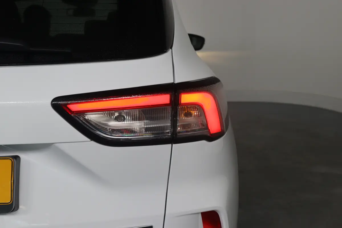 2.5 PHEV ST-Line | 1e eigenaar! | Winterpack | Navi | Clima | Camera | Cruise Control | Parkeersensoren V+A | Lichtmetalen Velgen | Keyless