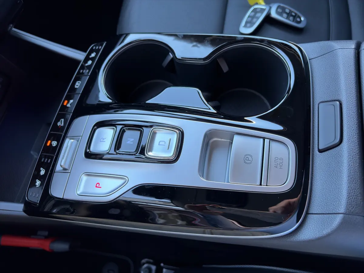 1.6 T-GDI HEV 230pk Premium | Premium Audio | Adaptive cruise controle | Leder | 360 graden camera | Stoelgeheugen | Carplay | Elektrische achterklep | Dodehoek detectie | Stoelventilatie | 