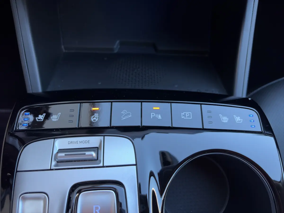 1.6 T-GDI HEV 230pk Premium | Premium Audio | Adaptive cruise controle | Leder | 360 graden camera | Stoelgeheugen | Carplay | Elektrische achterklep | Dodehoek detectie | Stoelventilatie | 