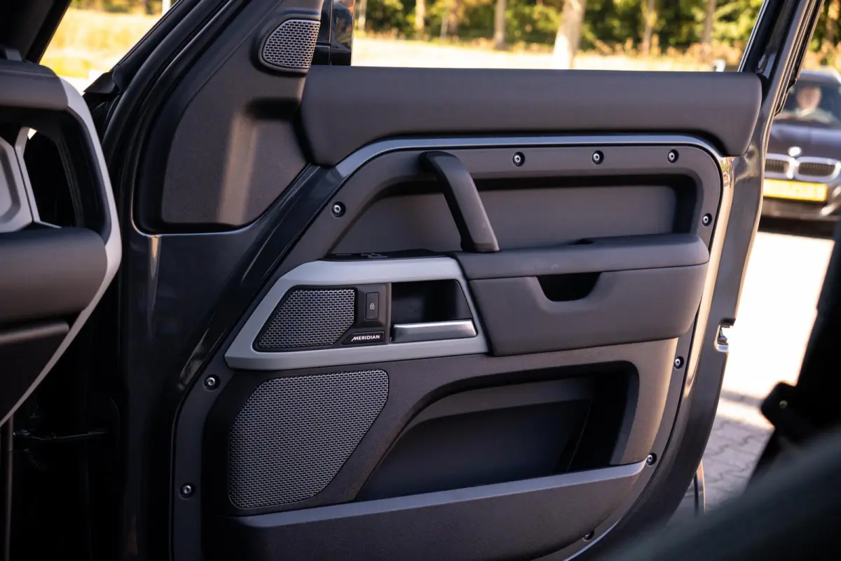 P400e Hybride X-Dynamic HSE Edition|1 Eigenaar|Org NL NAP|BTW|Panoramadak|Trekhaak|Luchtvering|CarPlay|Nieuwstaat|Dealer Onderhouden