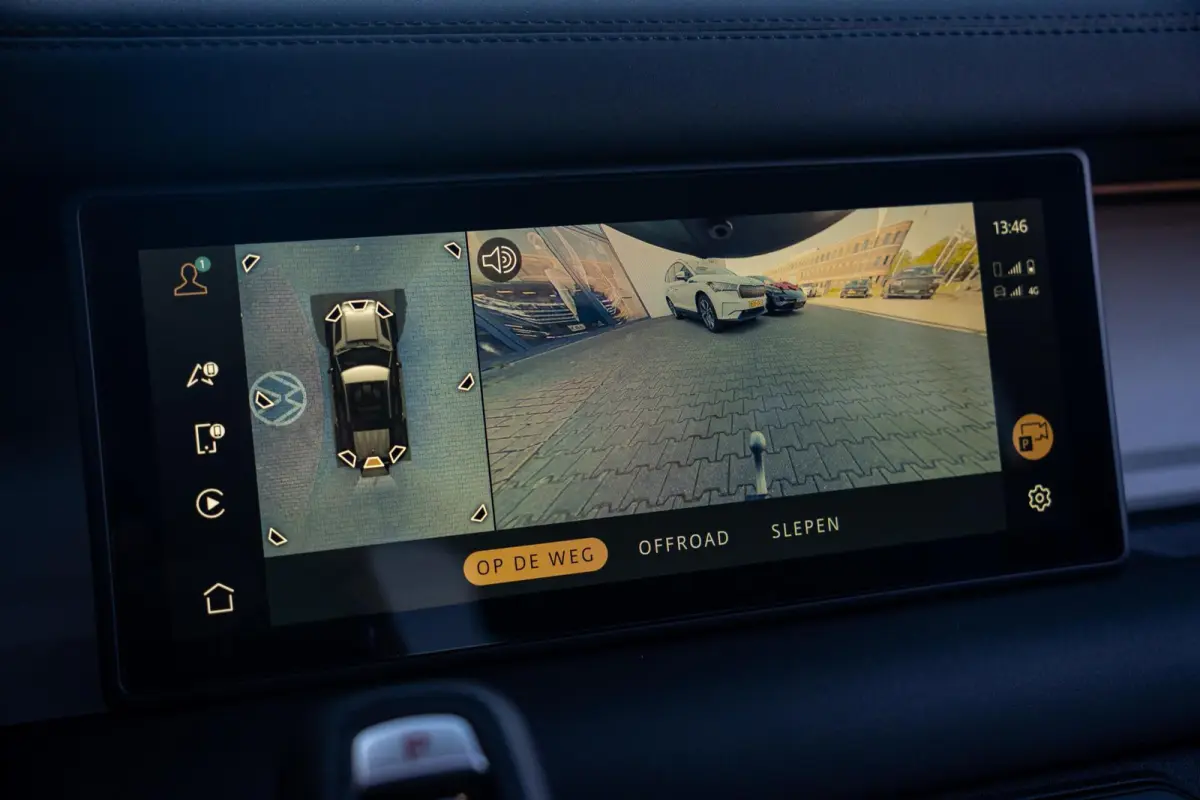 P400e Hybride X-Dynamic HSE Edition|1 Eigenaar|Org NL NAP|BTW|Panoramadak|Trekhaak|Luchtvering|CarPlay|Nieuwstaat|Dealer Onderhouden