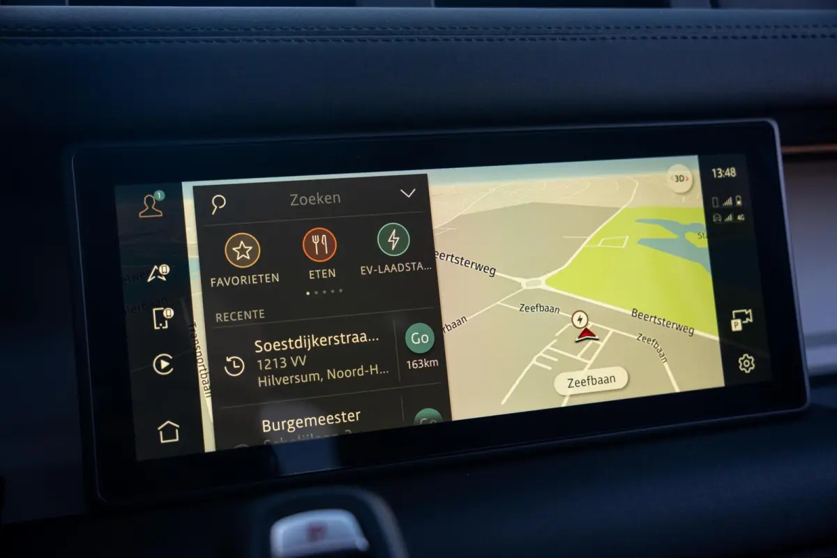 P400e Hybride X-Dynamic HSE Edition|1 Eigenaar|Org NL NAP|BTW|Panoramadak|Trekhaak|Luchtvering|CarPlay|Nieuwstaat|Dealer Onderhouden