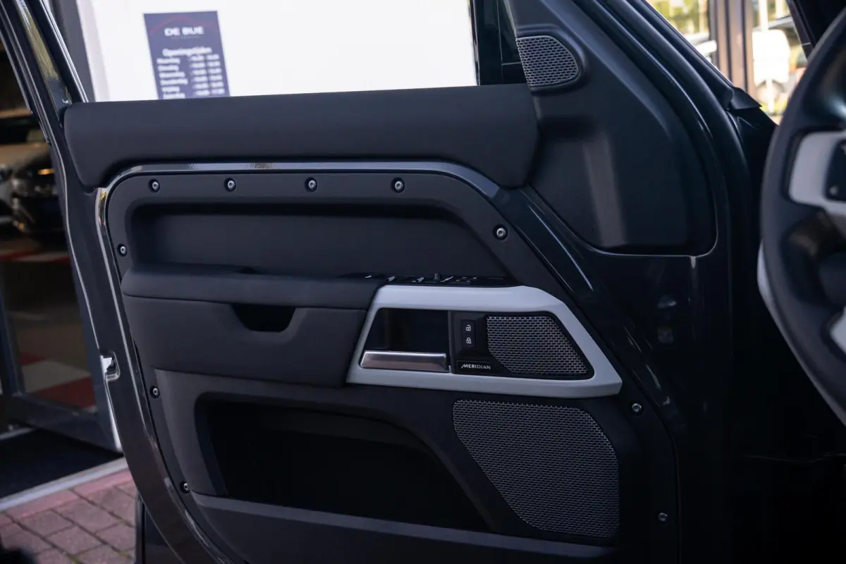 P400e Hybride X-Dynamic HSE Edition|1 Eigenaar|Org NL NAP|BTW|Panoramadak|Trekhaak|Luchtvering|CarPlay|Nieuwstaat|Dealer Onderhouden