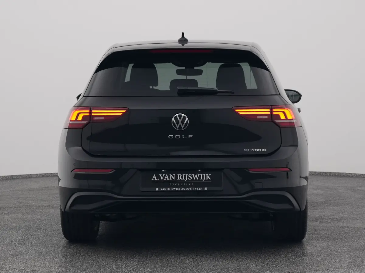 1.5 eHybrid Life Edition | CAMERA | ADAPTIVE | STOEL- EN STUURVERW.