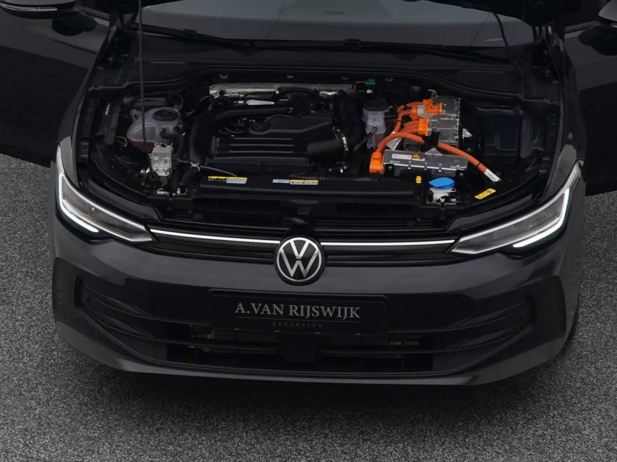 1.5 eHybrid Life Edition | CAMERA | ADAPTIVE | STOEL- EN STUURVERW.