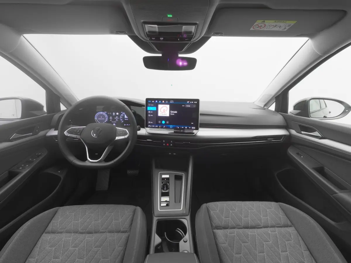 1.5 eHybrid Life Edition | CAMERA | ADAPTIVE | STOEL- EN STUURVERW.