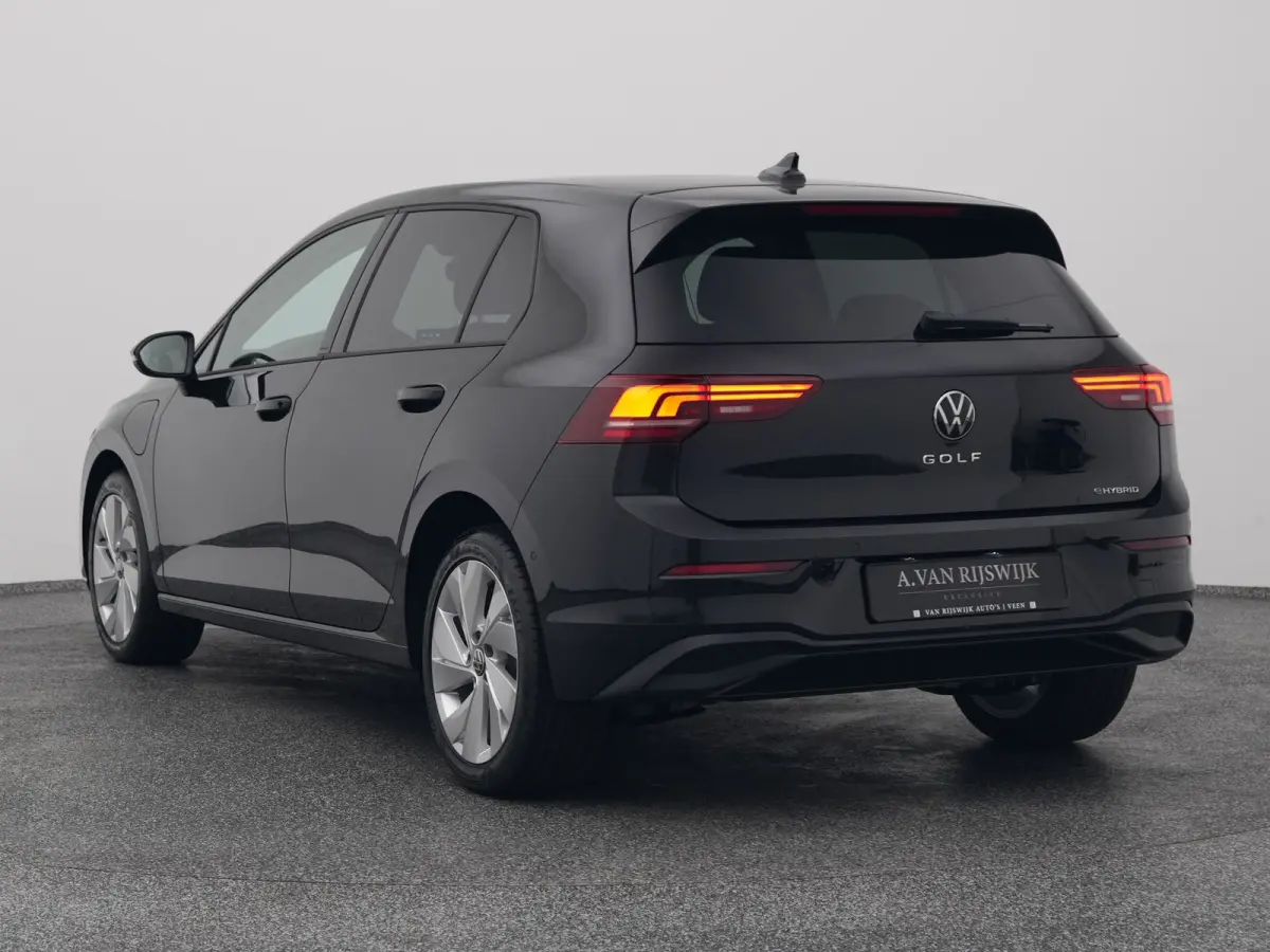 1.5 eHybrid Life Edition | CAMERA | ADAPTIVE | STOEL- EN STUURVERW.