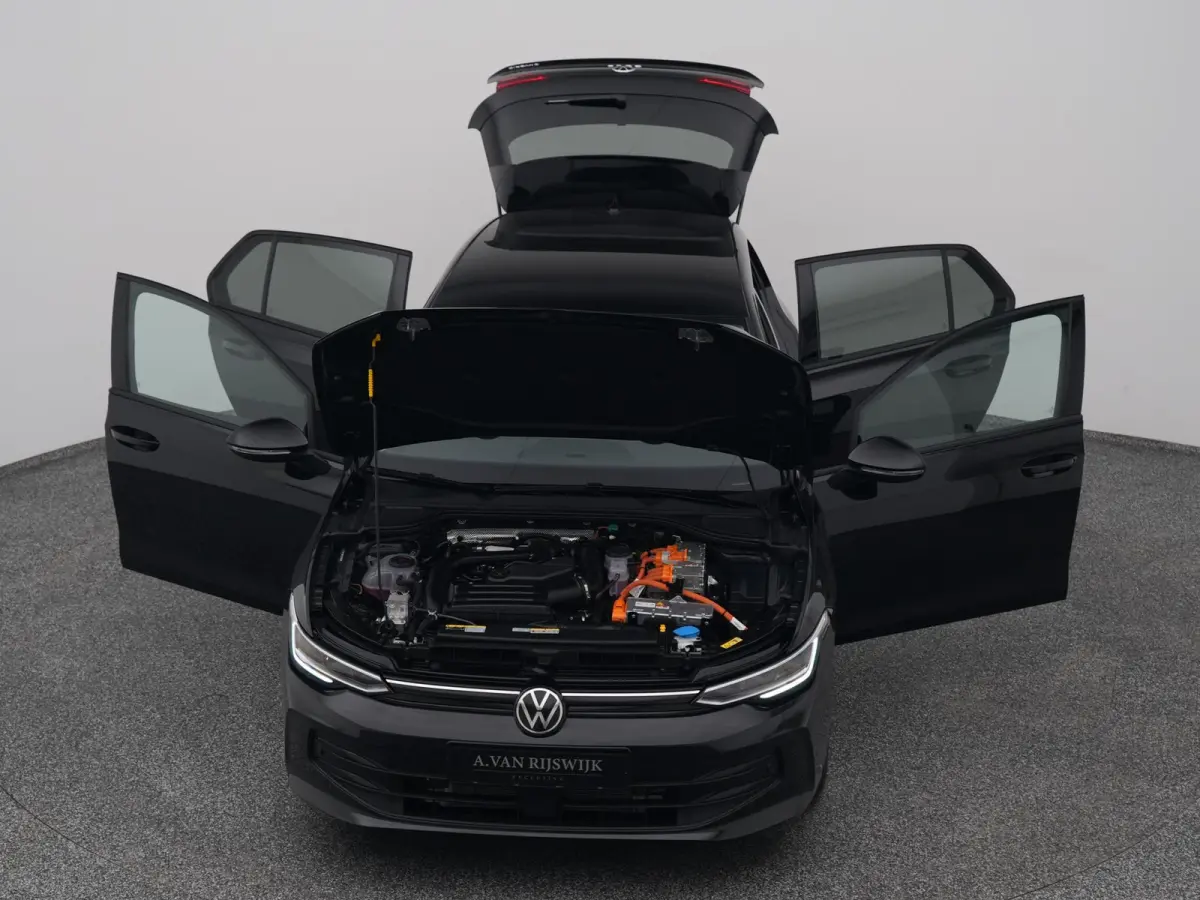 1.5 eHybrid Life Edition | CAMERA | ADAPTIVE | STOEL- EN STUURVERW.