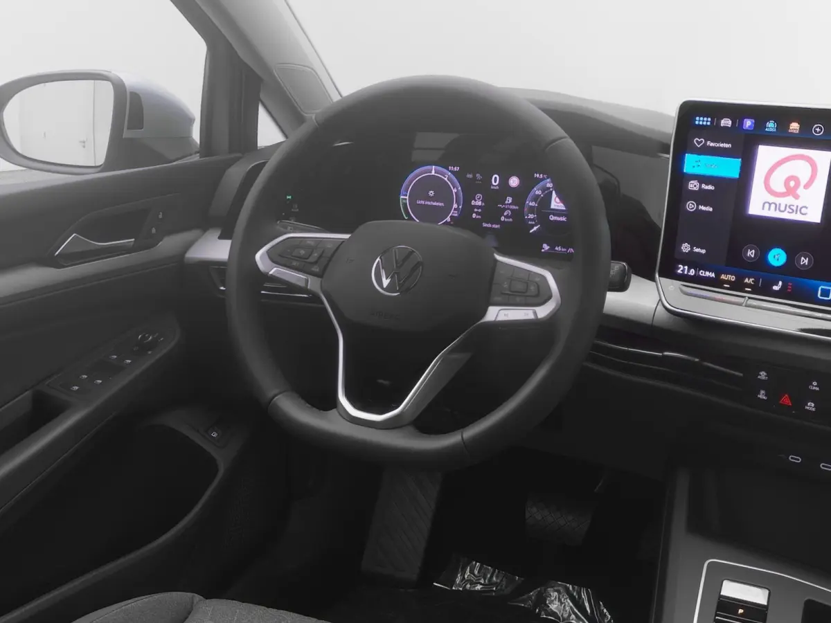 1.5 eHybrid Life Edition | CAMERA | ADAPTIVE | STOEL- EN STUURVERW.