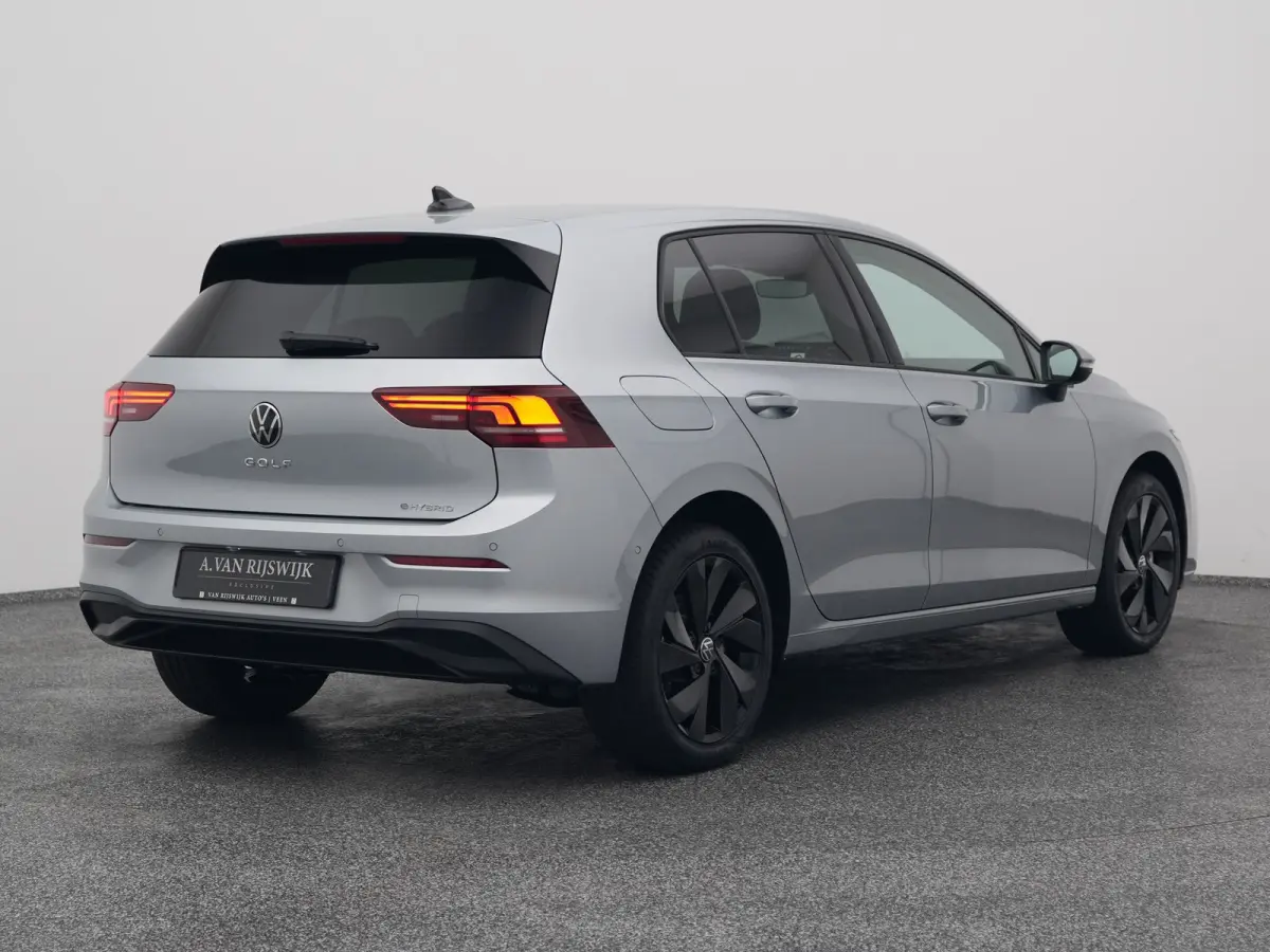 1.5 eHybrid Life Edition | CAMERA | ADAPTIVE | STOEL- EN STUURVERW.