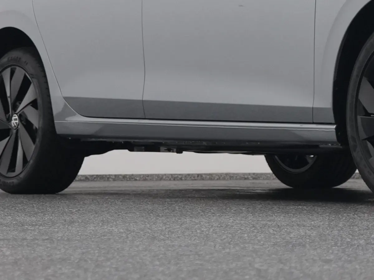 1.5 eHybrid Life Edition | CAMERA | ADAPTIVE | STOEL- EN STUURVERW.