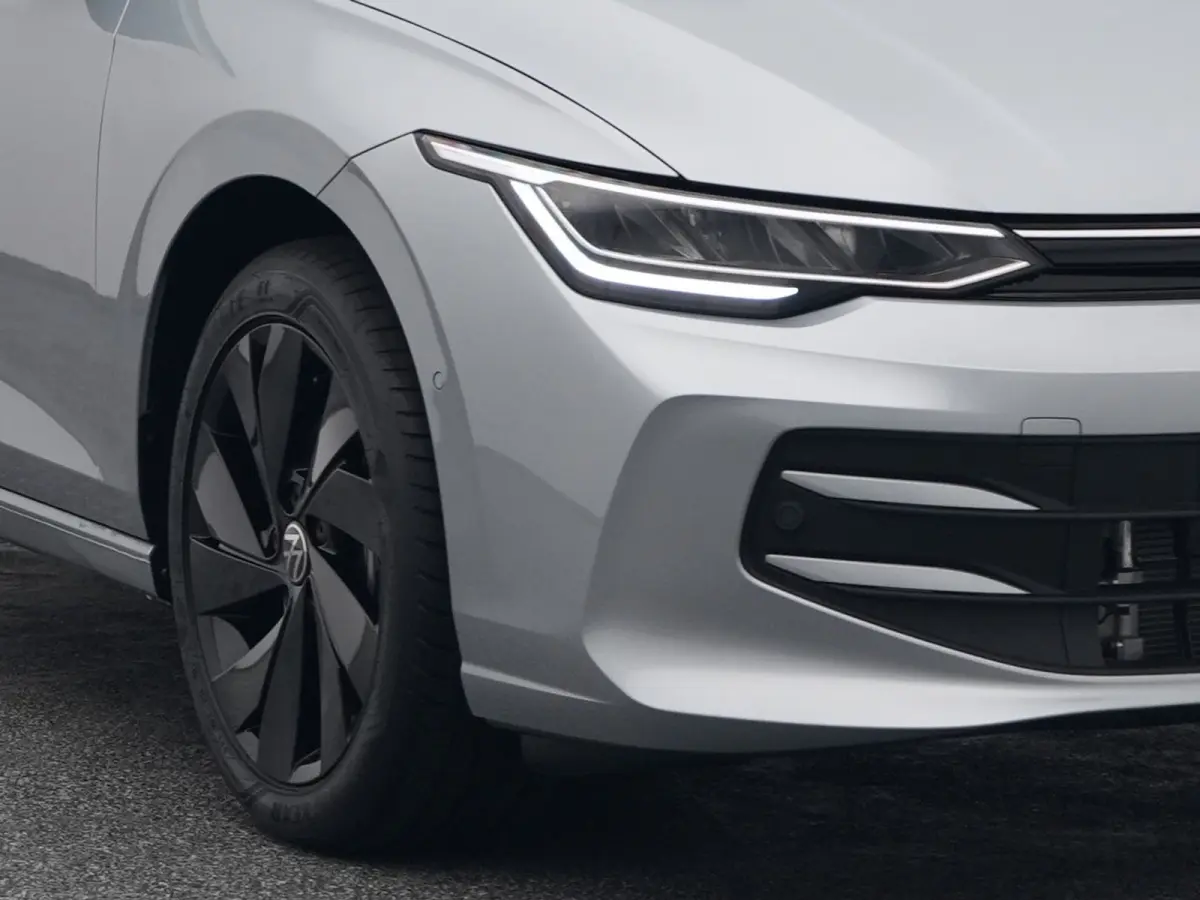1.5 eHybrid Life Edition | CAMERA | ADAPTIVE | STOEL- EN STUURVERW.