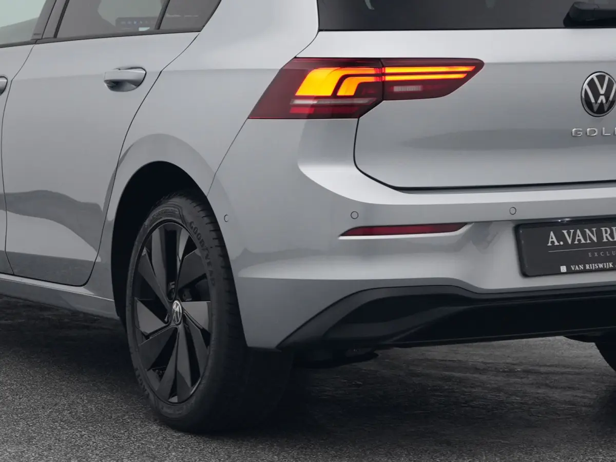 1.5 eHybrid Life Edition | CAMERA | ADAPTIVE | STOEL- EN STUURVERW.