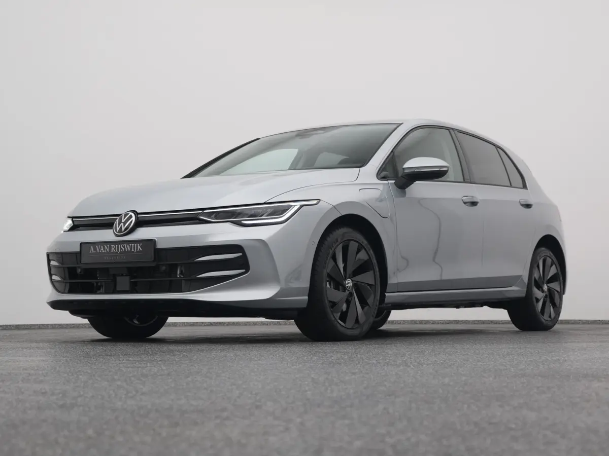 1.5 eHybrid Life Edition | CAMERA | ADAPTIVE | STOEL- EN STUURVERW.