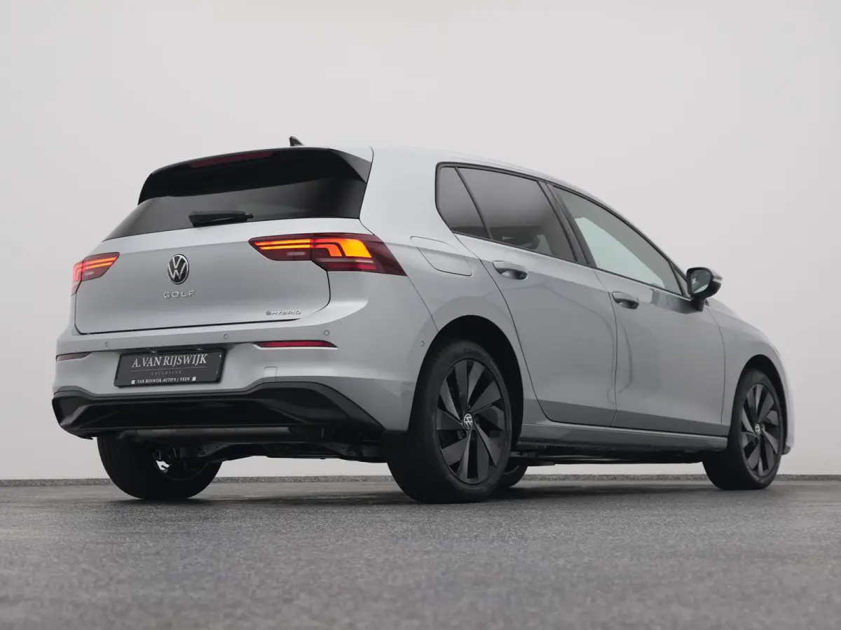 1.5 eHybrid Life Edition | CAMERA | ADAPTIVE | STOEL- EN STUURVERW.