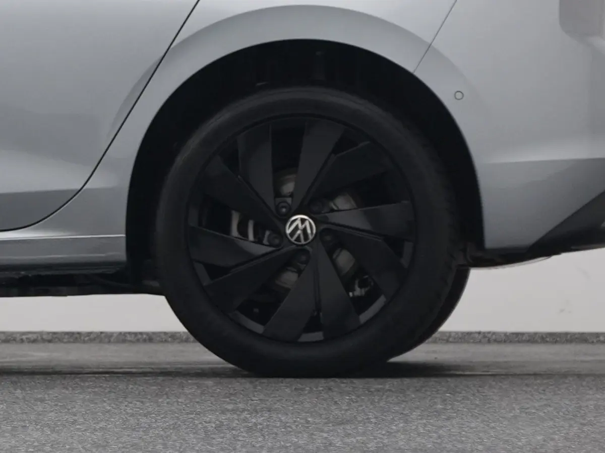 1.5 eHybrid Life Edition | CAMERA | ADAPTIVE | STOEL- EN STUURVERW.