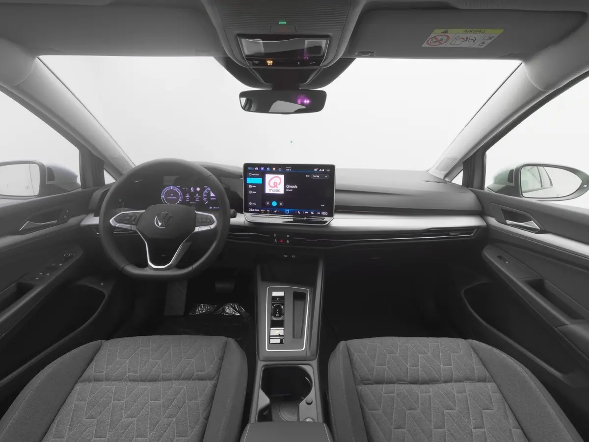 1.5 eHybrid Life Edition | CAMERA | ADAPTIVE | STOEL- EN STUURVERW.