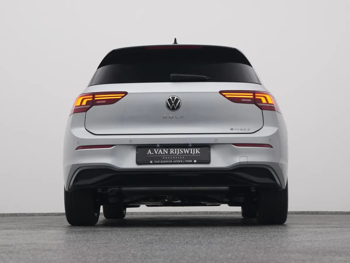 1.5 eHybrid Life Edition | CAMERA | ADAPTIVE | STOEL- EN STUURVERW.
